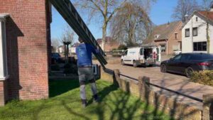 Schoorsteen onderhoud Rotterdam ladder bus